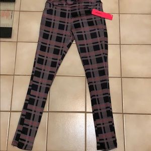 NWT cute plaid pants!